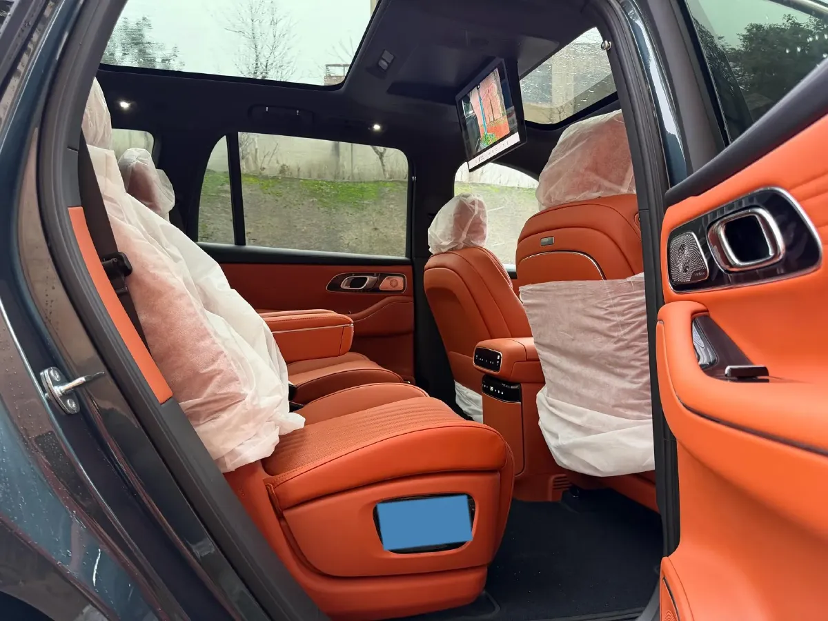 2025 Volkswagen Tiguan L 2.0T 220HP L4 7DCT,autocango,china used car exporter,china ev exporter,chinese used car exporter,chinese used ev exporter