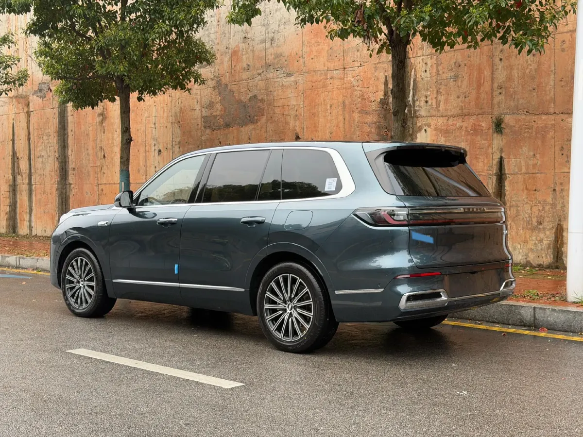 2025 Volkswagen Tiguan L 2.0T 220HP L4 7DCT,autocango,china used car exporter,china ev exporter,chinese used car exporter,chinese used ev exporter