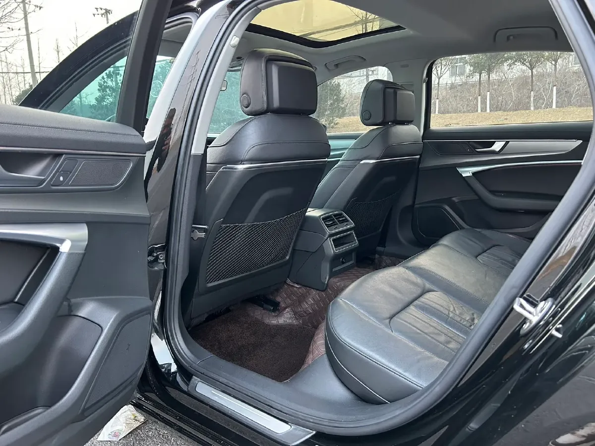 2020 Audi A6L 2.0T 190HP L4 7DCT,autocango,china used car exporter,china ev exporter,chinese used car exporter,chinese used ev exporter