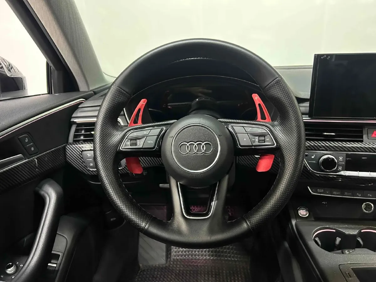 2020 Audi A4L 2.0T 190HP L4 7DCT,autocango,china used car exporter,china ev exporter,chinese used car exporter,chinese used ev exporter