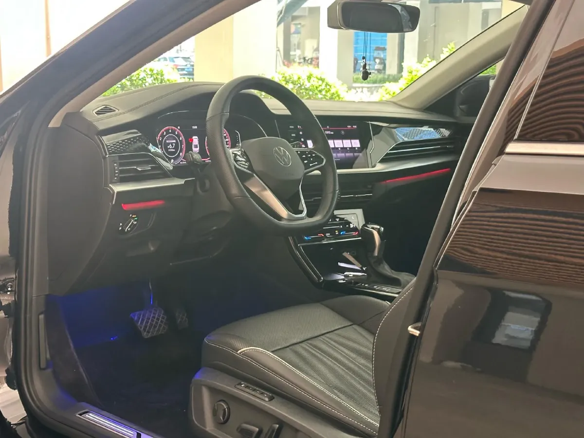 2022 Xpeng P7 BEV 60.2KWH,autocango,china used car exporter,china ev exporter,chinese used car exporter,chinese used ev exporter