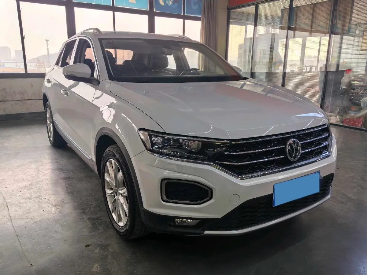 2022 Volkswagen T-Roc 1.4T 150HP L4 7DCT,autocango,china used car exporter,china ev exporter,chinese used car exporter,chinese used ev exporter
