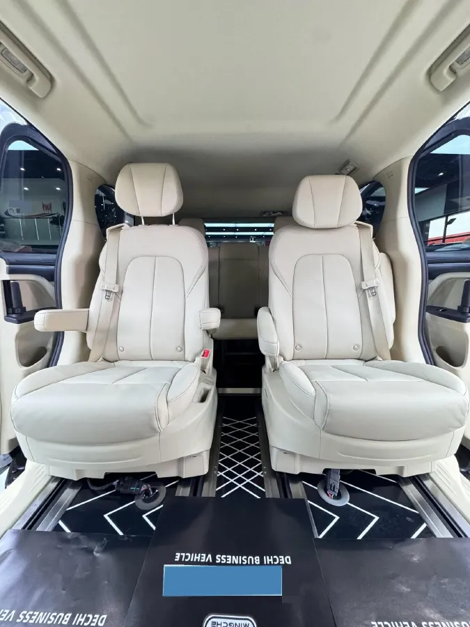 2023 Buick GL8 2.0T 237HP L4 9AT,autocango,china used car exporter,china ev exporter,chinese used car exporter,chinese used ev exporter