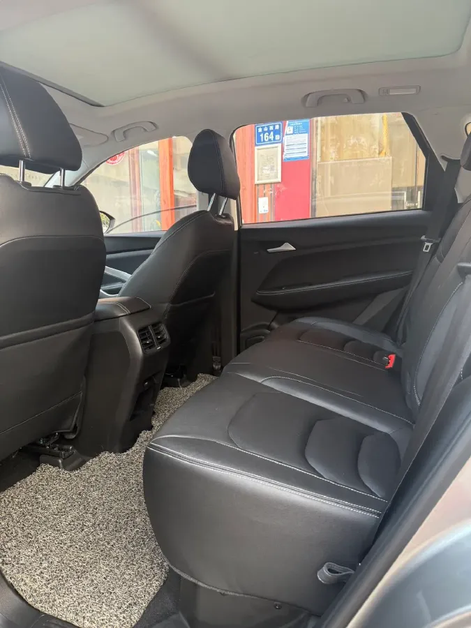 2020 BaoJun RS-3 1.5T 147HP L4 CVT,autocango,china used car exporter,china ev exporter,chinese used car exporter,chinese used ev exporter