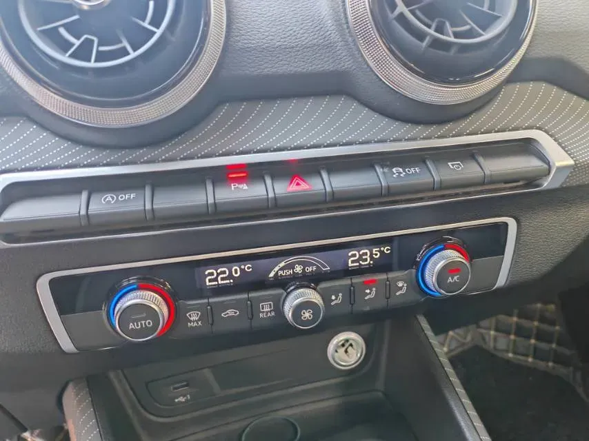 2022 Audi Q2L 1.4T 150HP L4 7DCT,autocango,china used car exporter,china ev exporter,chinese used car exporter,chinese used ev exporter