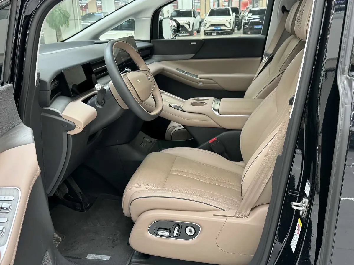 2025 Xpeng X9 BEV,autocango,china used car exporter,china ev exporter,chinese used car exporter,chinese used ev exporter