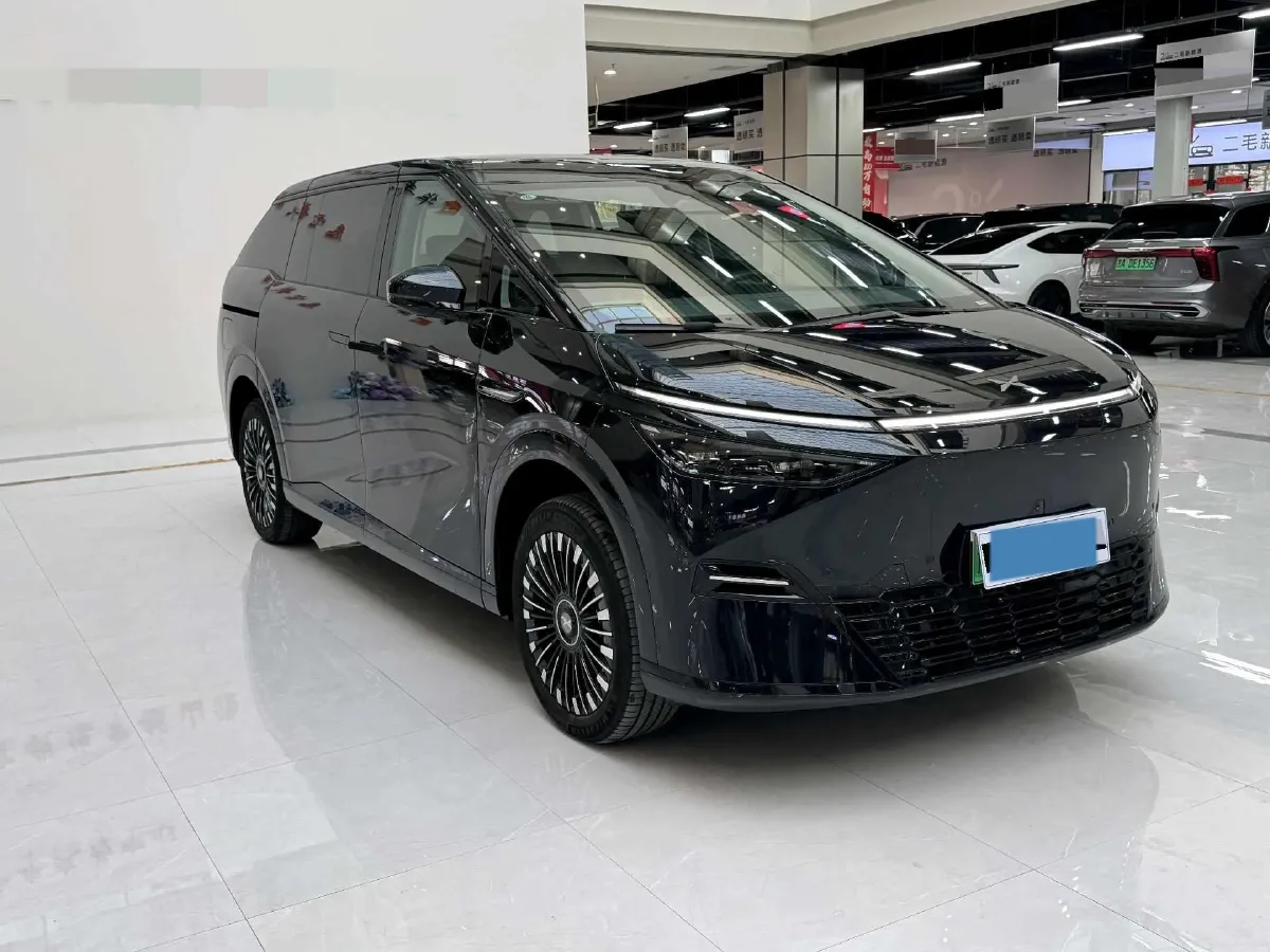2025 Xpeng X9 BEV,autocango,china used car exporter,china ev exporter,chinese used car exporter,chinese used ev exporter