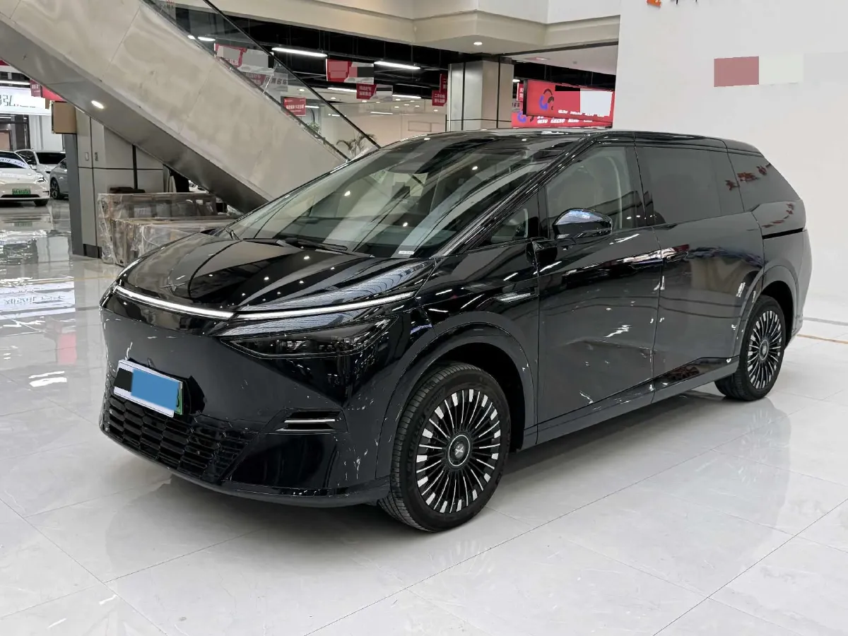 2025 Xpeng X9 BEV,autocango,china used car exporter,china ev exporter,chinese used car exporter,chinese used ev exporter