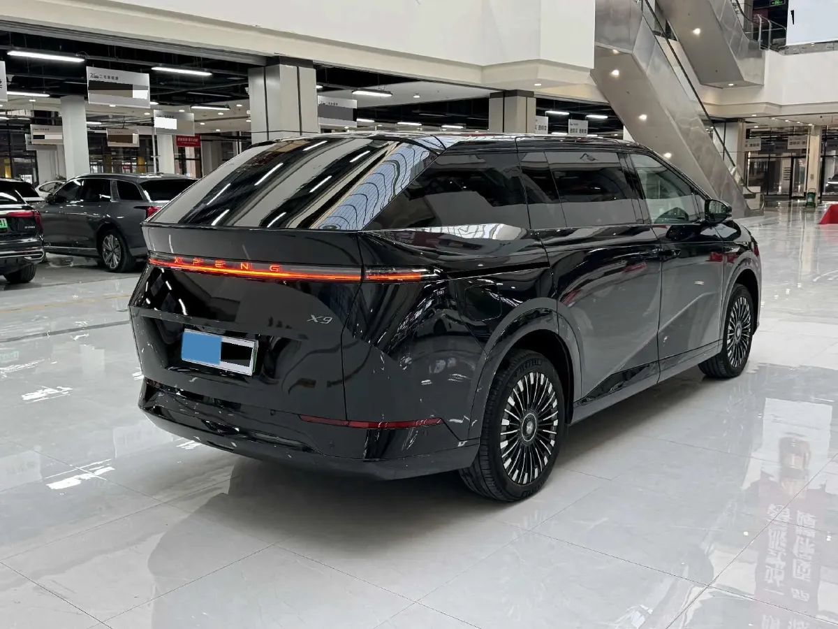 2025 Xpeng X9 BEV,autocango,china used car exporter,china ev exporter,chinese used car exporter,chinese used ev exporter
