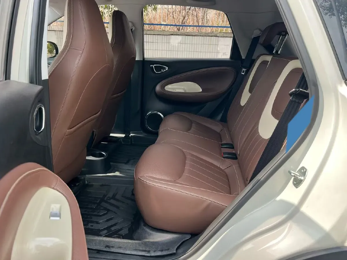 2023 WuLing BinGuo BEV 31.9KWH,autocango,china used car exporter,china ev exporter,chinese used car exporter,chinese used ev exporter