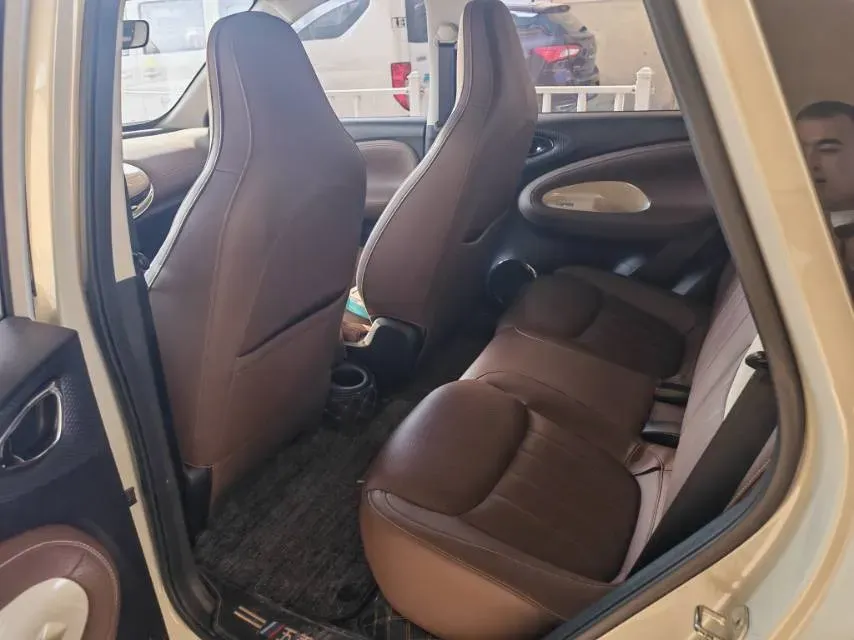 2023 WuLing BinGuo BEV 31.9KWH,autocango,china used car exporter,china ev exporter,chinese used car exporter,chinese used ev exporter