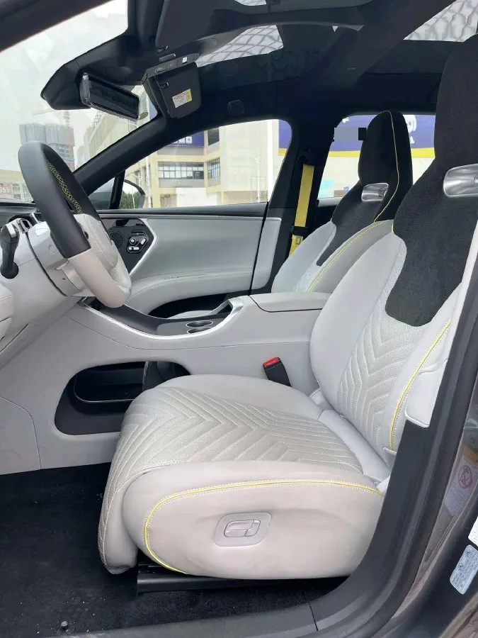 2025 Avatr 11 1.5T 156HP L4 REEV 39.05KWH,autocango,china used car exporter,china ev exporter,chinese used car exporter,chinese used ev exporter