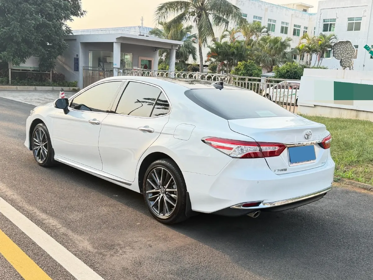 2023 Toyota Camry 2.5L 207HP L4 8AT,autocango,china used car exporter,china ev exporter,chinese used car exporter,chinese used ev exporter