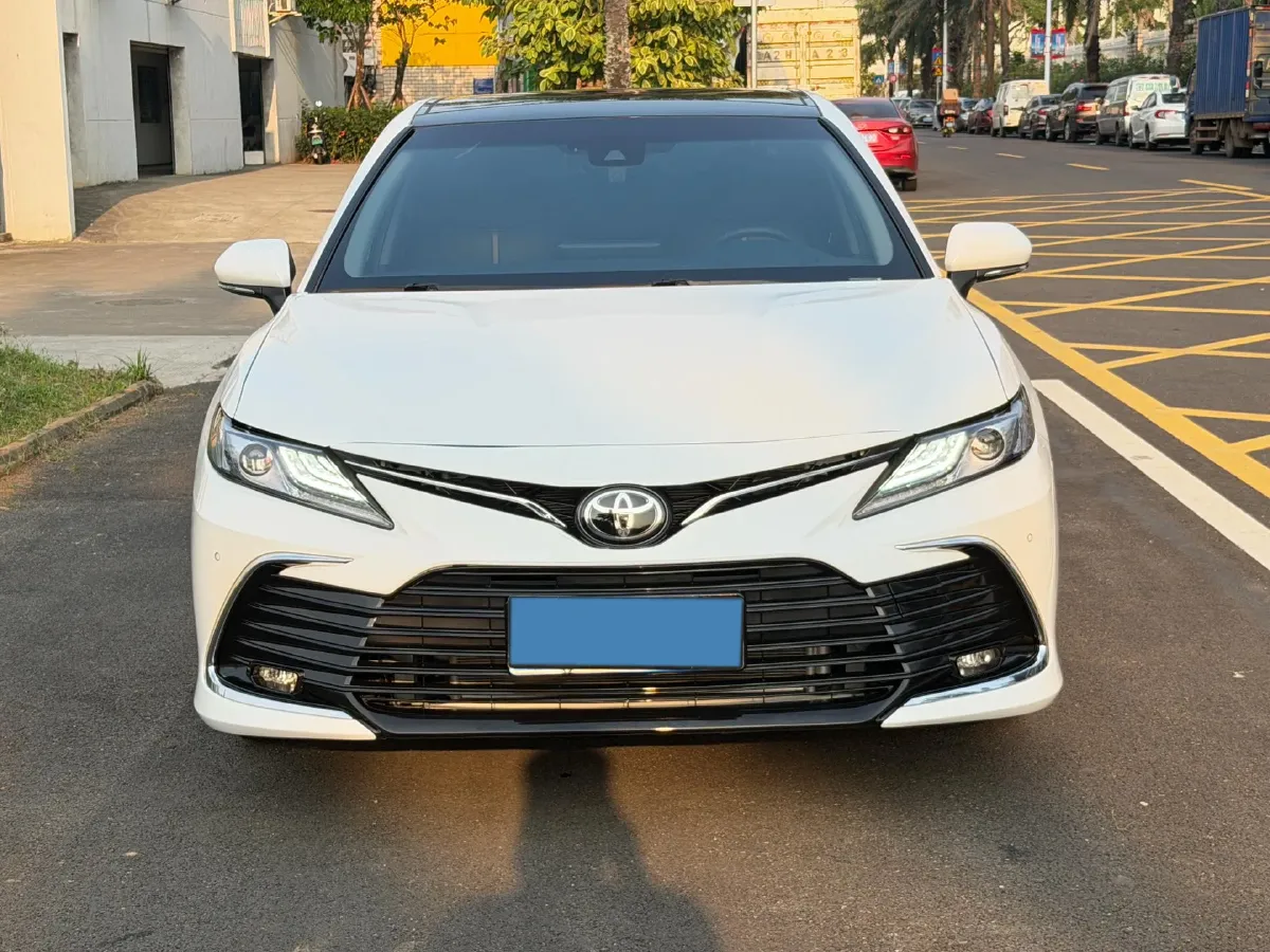 2023 Toyota Camry 2.5L 207HP L4 8AT,autocango,china used car exporter,china ev exporter,chinese used car exporter,chinese used ev exporter