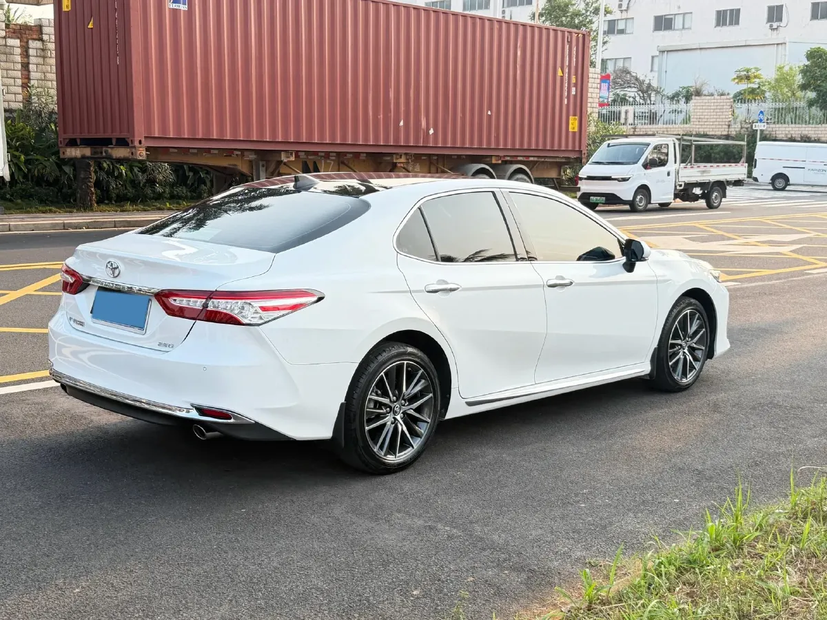 2023 Toyota Camry 2.5L 207HP L4 8AT,autocango,china used car exporter,china ev exporter,chinese used car exporter,chinese used ev exporter