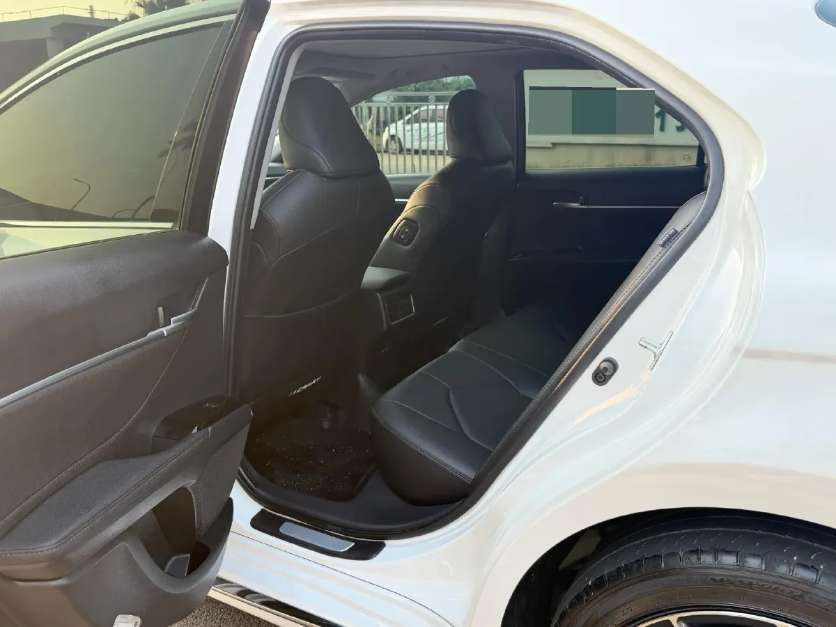 2023 Toyota Camry 2.5L 207HP L4 8AT,autocango,china used car exporter,china ev exporter,chinese used car exporter,chinese used ev exporter