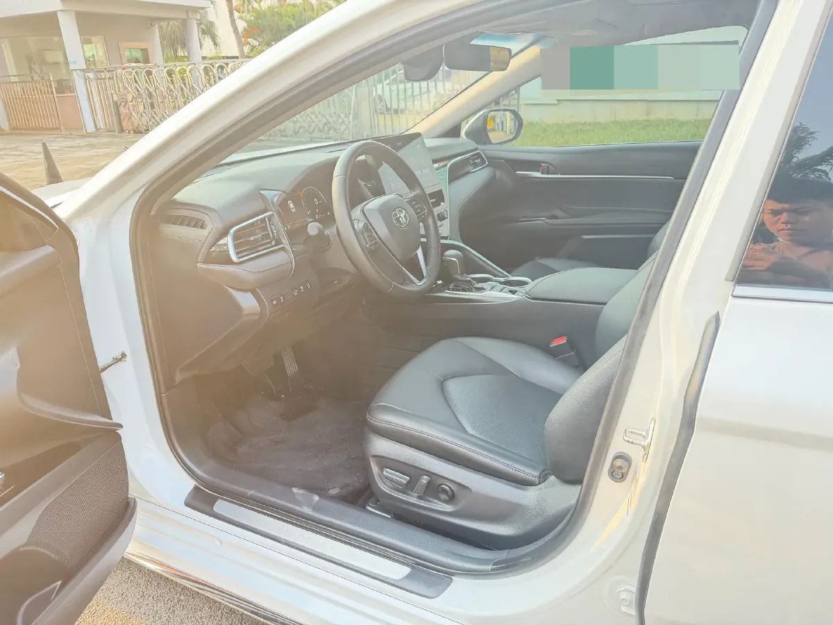 2023 Toyota Camry 2.5L 207HP L4 8AT,autocango,china used car exporter,china ev exporter,chinese used car exporter,chinese used ev exporter