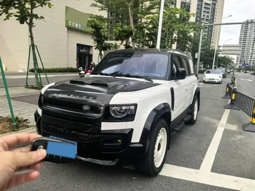 2023 Land Rover Defender 3.0T 400HP L6 8AT,autocango,china used car exporter,china ev exporter,chinese used car exporter,chinese used ev exporter