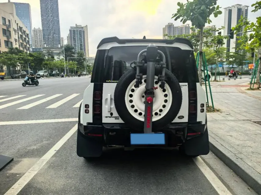 2023 Land Rover Defender 3.0T 400HP L6 8AT,autocango,china used car exporter,china ev exporter,chinese used car exporter,chinese used ev exporter