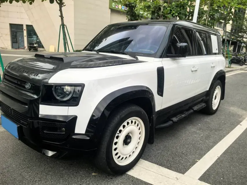 2023 Land Rover Defender 3.0T 400HP L6 8AT,autocango,china used car exporter,china ev exporter,chinese used car exporter,chinese used ev exporter