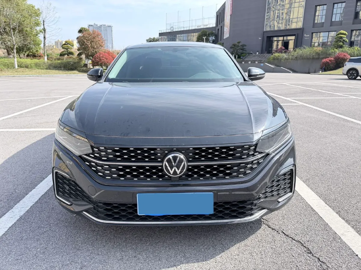 2023 Volkswagen Passat 2.0T 186HP L4 7DCT,autocango,china used car exporter,china ev exporter,chinese used car exporter,chinese used ev exporter