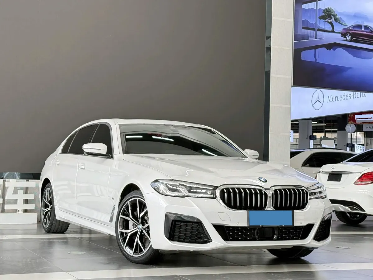 2021 BMW 5 Series 2.0T 252HP L4 8AT,autocango,china used car exporter,china ev exporter,chinese used car exporter,chinese used ev exporter