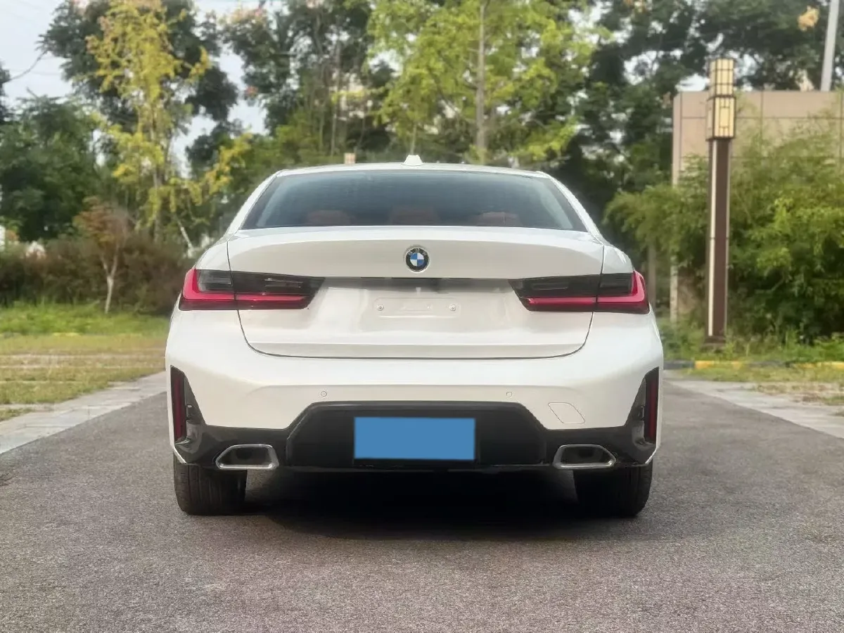 2023 BMW 3 Series 2.0T 156HP L4 8AT,autocango,china used car exporter,china ev exporter,chinese used car exporter,chinese used ev exporter