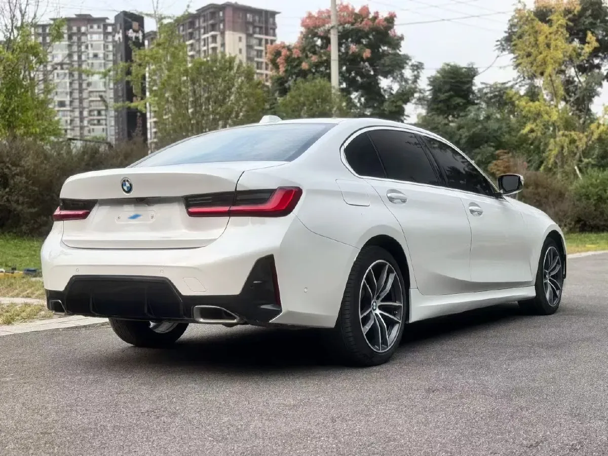 2023 BMW 3 Series 2.0T 156HP L4 8AT,autocango,china used car exporter,china ev exporter,chinese used car exporter,chinese used ev exporter