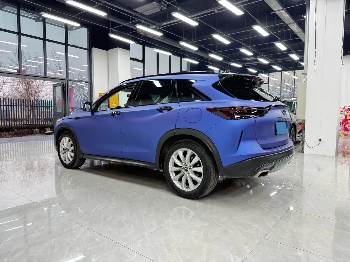 2018 Infiniti QX30 2.0T 211HP L4 7DCT,autocango,china used car exporter,china ev exporter,chinese used car exporter,chinese used ev exporter