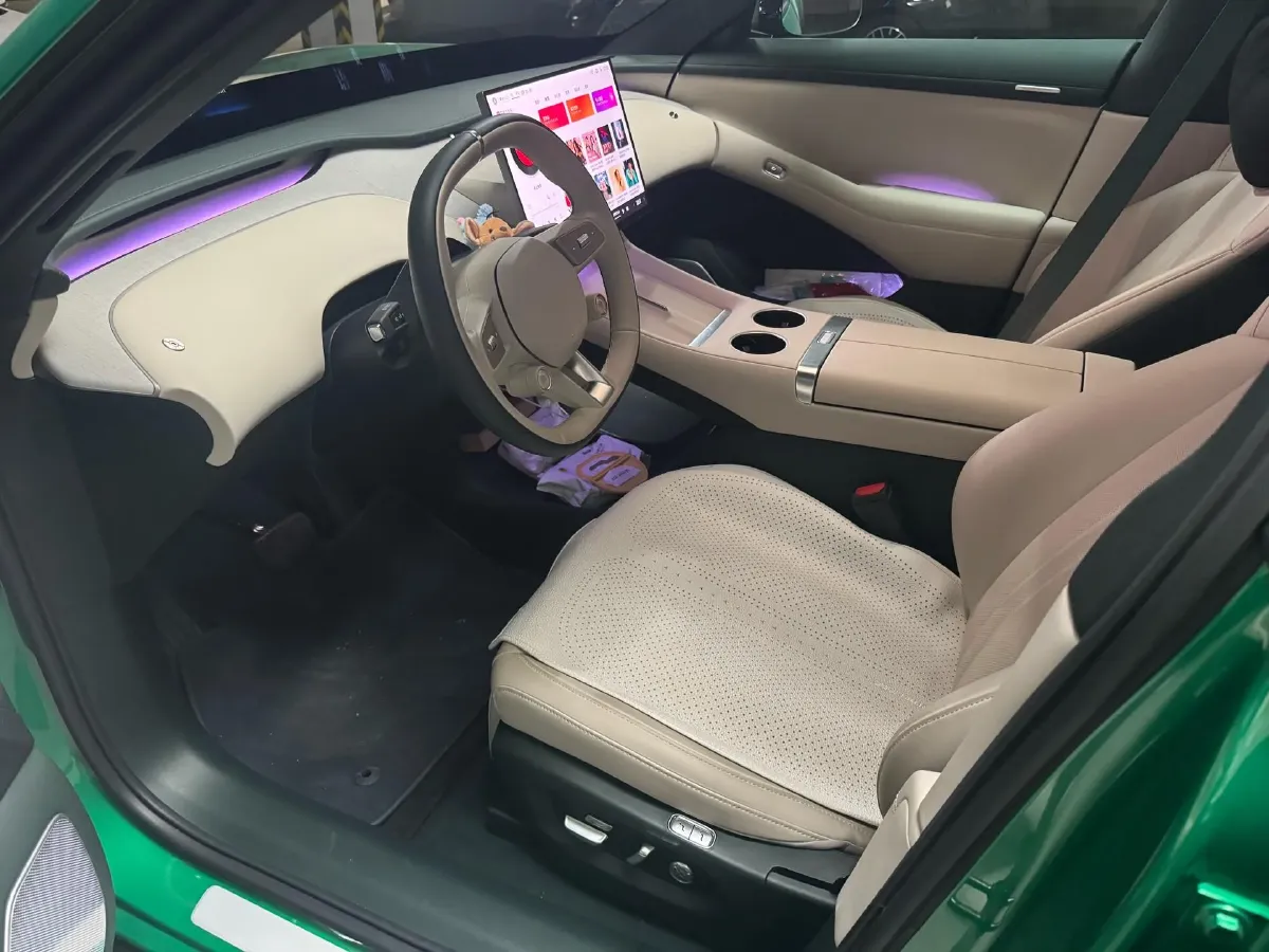 2025 MI YU7 BEV 96.3KWH,autocango,china used car exporter,china ev exporter,chinese used car exporter,chinese used ev exporter