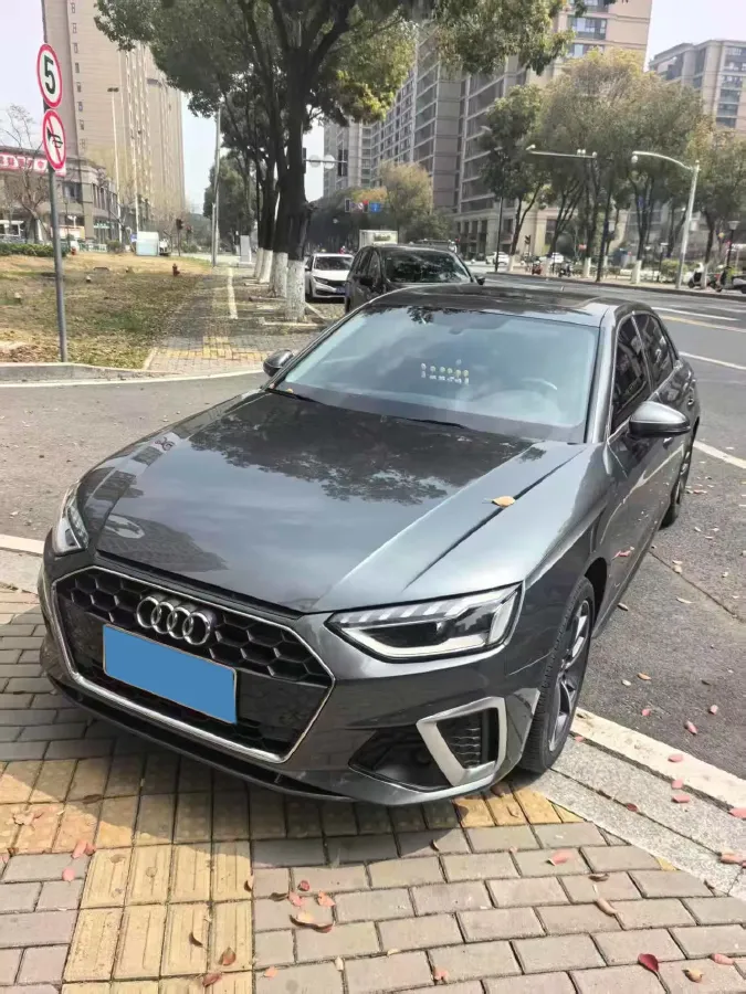 2023 Audi A4L 2.0T 190HP L4 7DCT,autocango,china used car exporter,china ev exporter,chinese used car exporter,chinese used ev exporter