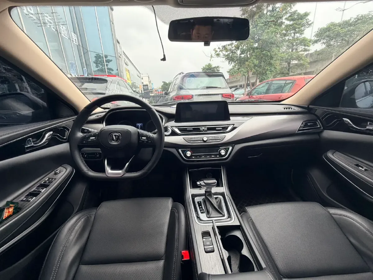 2021 ChangAn Raeton CC 1.5T 180HP L4 7DCT,autocango,china used car exporter,china ev exporter,chinese used car exporter,chinese used ev exporter