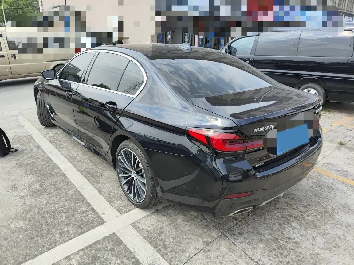 2023 BMW 5 Series 2.0T 245HP L4 8AT,autocango,china used car exporter,china ev exporter,chinese used car exporter,chinese used ev exporter