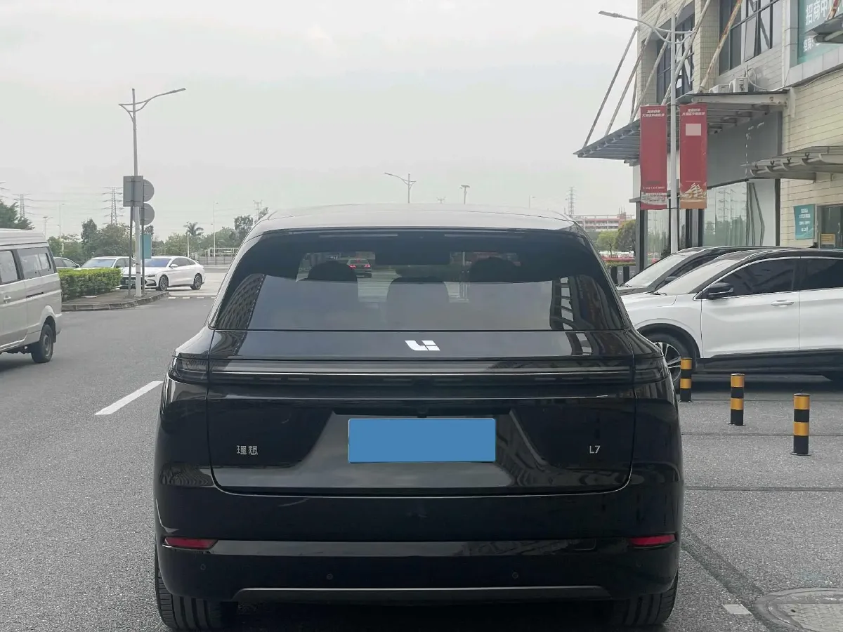 2025 Li L7 Range Extended 154HP REEV,autocango,china used car exporter,china ev exporter,chinese used car exporter,chinese used ev exporter