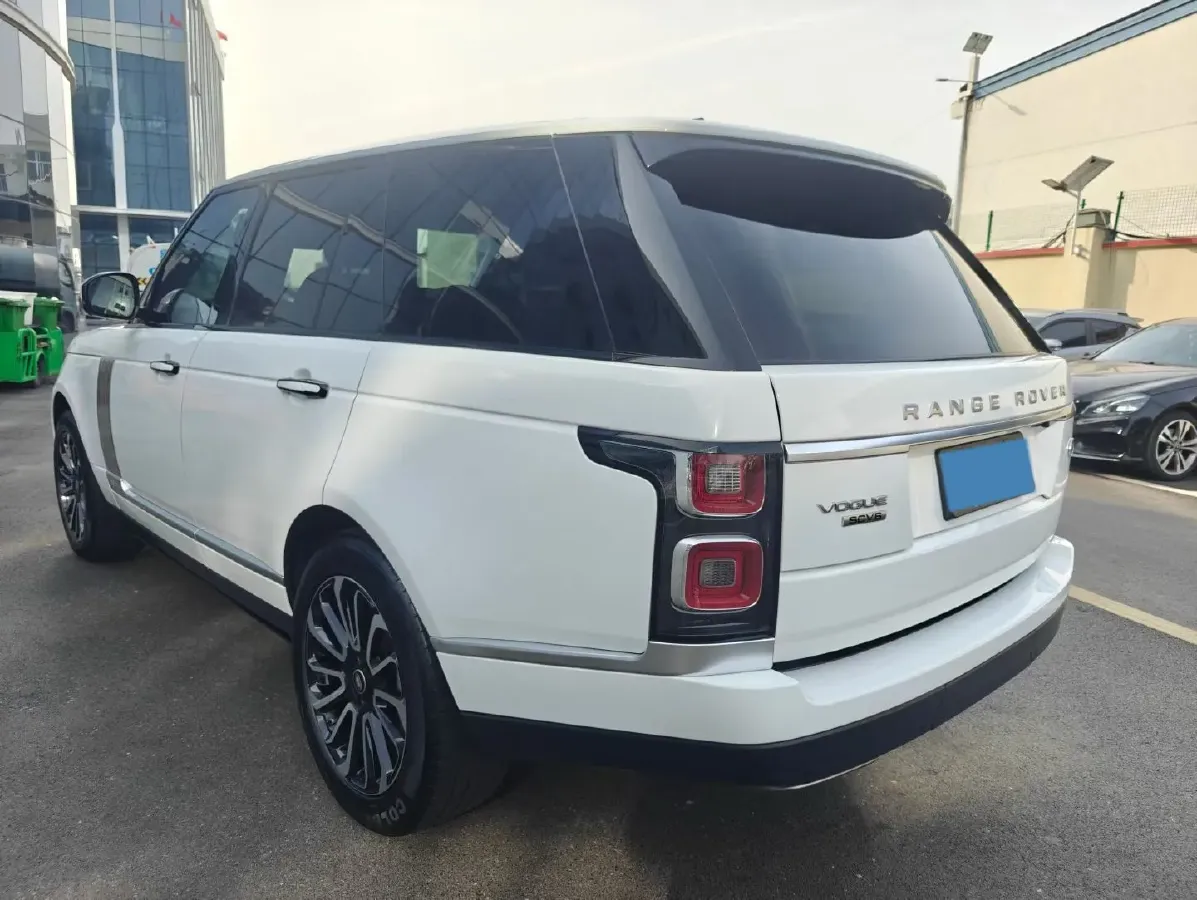 2019 BMW 7 Series 3.0T 340HP L6 8AT,autocango,china used car exporter,china ev exporter,chinese used car exporter,chinese used ev exporter