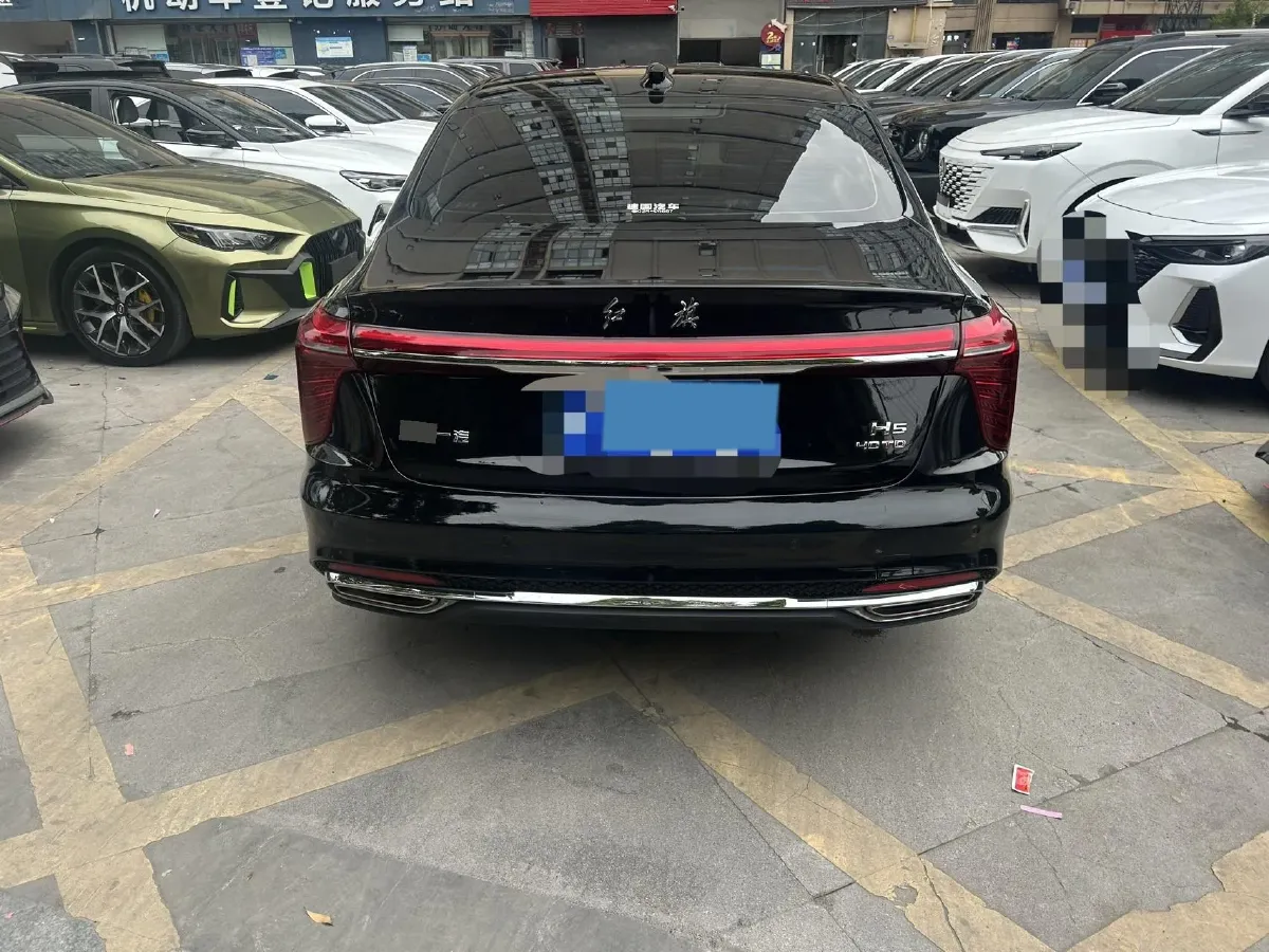 2023 HongQi H5 2.0T 224HP L4 8AT,autocango,china used car exporter,china ev exporter,chinese used car exporter,chinese used ev exporter
