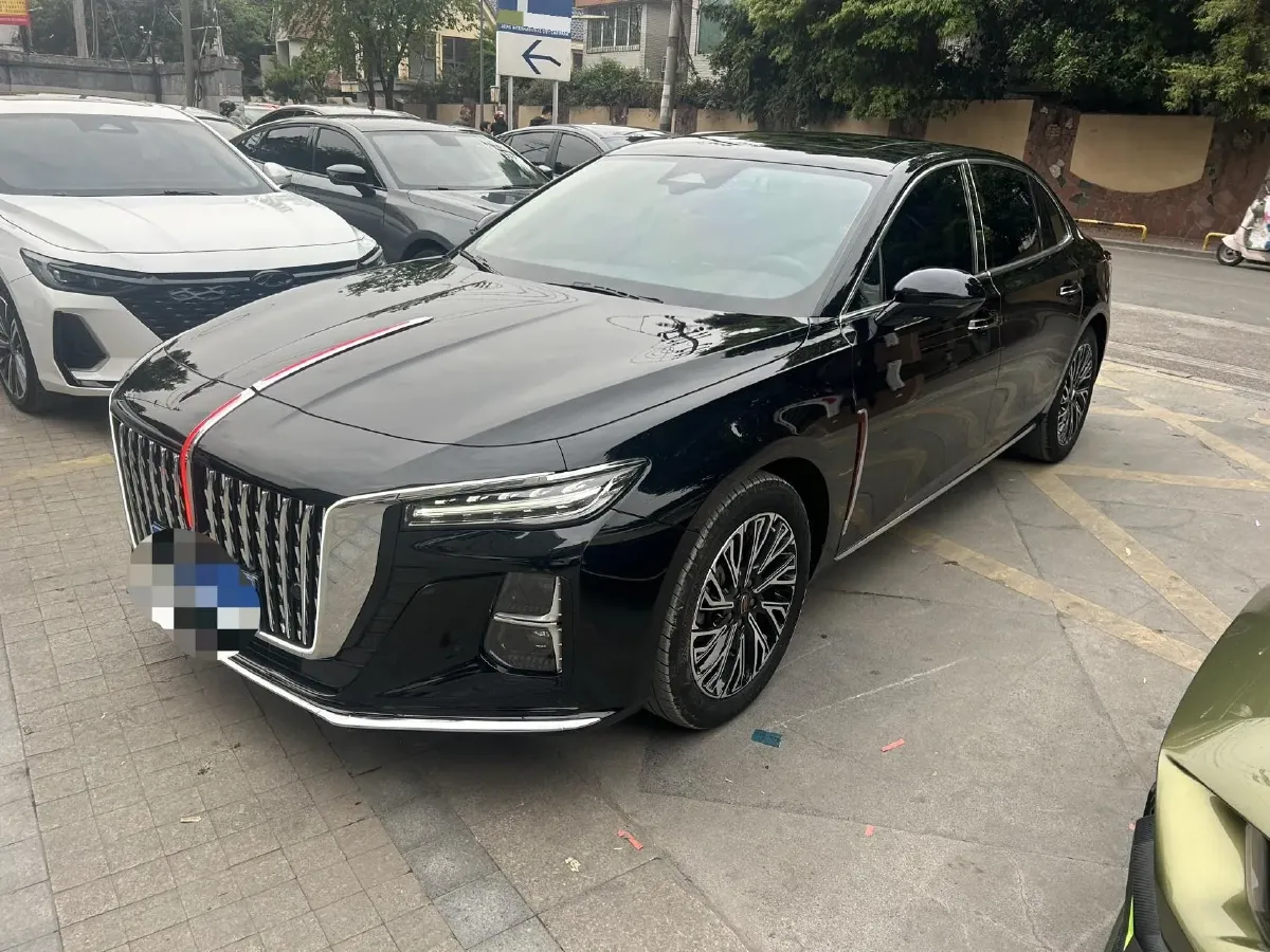 2023 HongQi H5 2.0T 224HP L4 8AT,autocango,china used car exporter,china ev exporter,chinese used car exporter,chinese used ev exporter