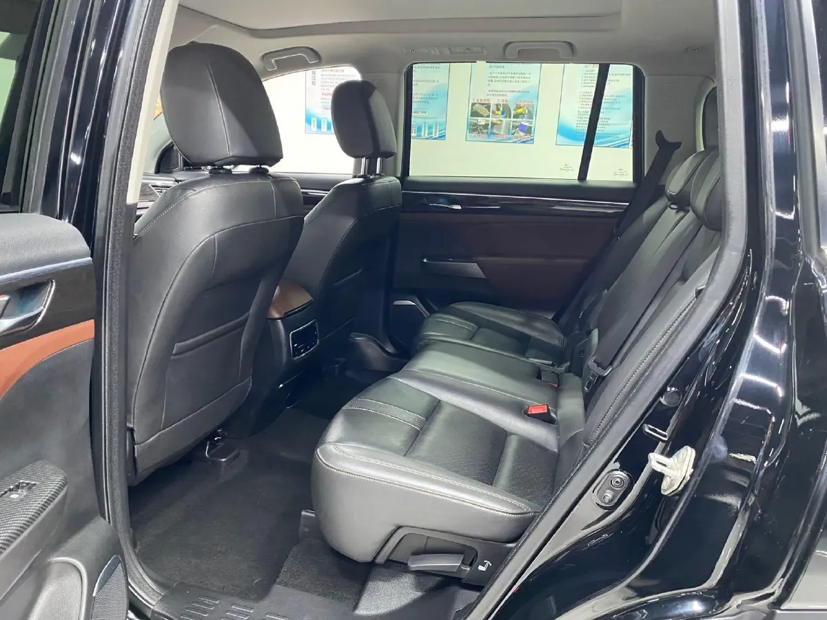 2017 GAC Trumpchi GS8 2.0T 201HP L4 6AT,autocango,china used car exporter,china ev exporter,chinese used car exporter,chinese used ev exporter