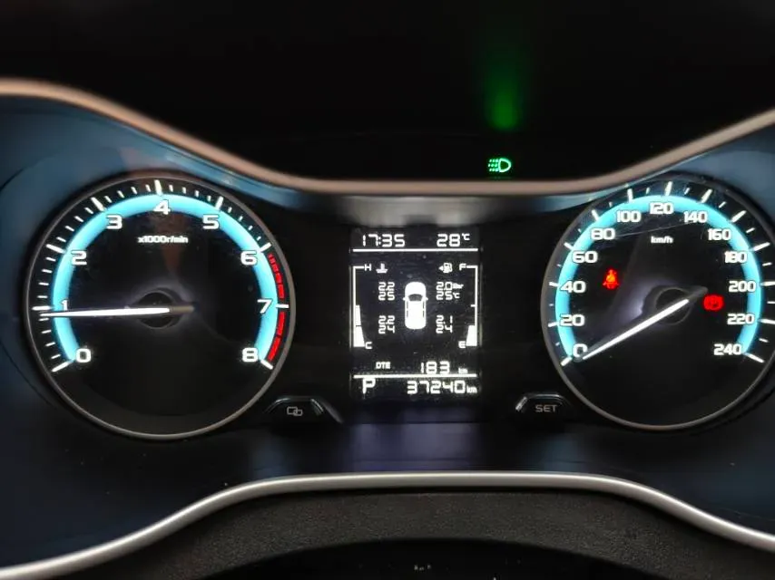 2021 BaoJun 530 1.5T 147HP L4 CVT,autocango,china used car exporter,china ev exporter,chinese used car exporter,chinese used ev exporter