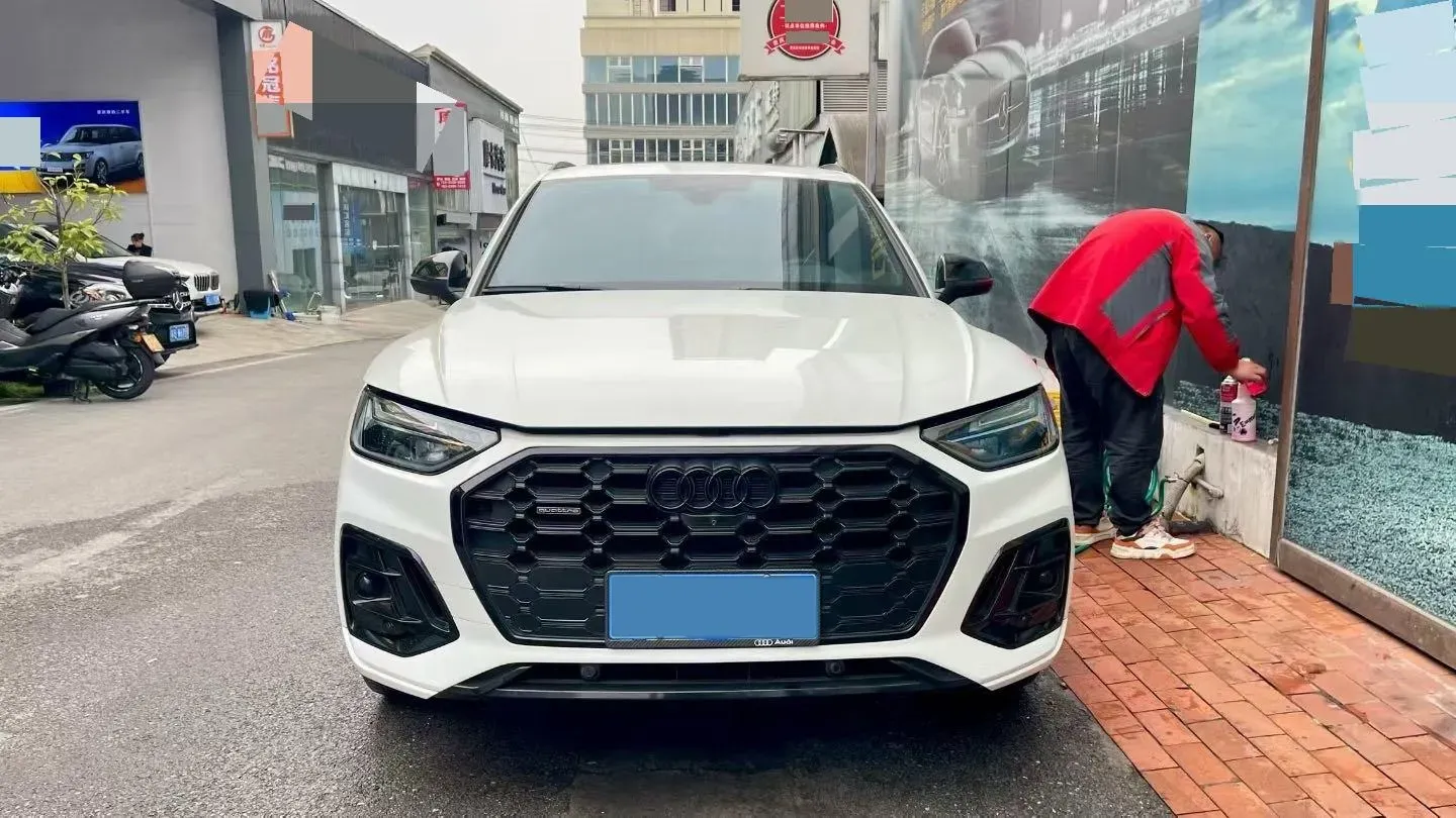 2024 Audi Q5L 2.0T 245HP L4 7DCT,autocango,china used car exporter,china ev exporter,chinese used car exporter,chinese used ev exporter