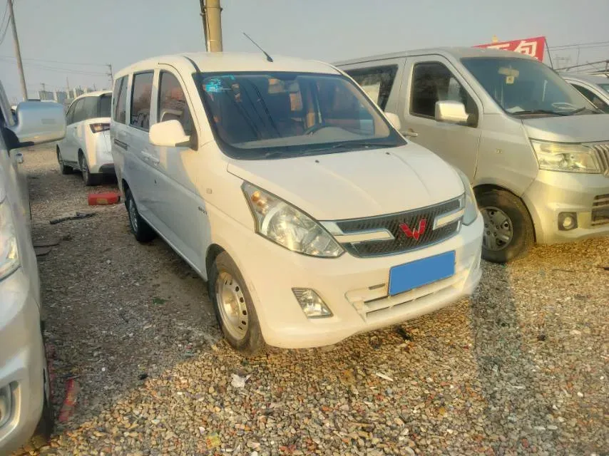 2016 WuLing RongGuang V 1.5L 112HP L4 5MT,autocango,china used car exporter,china ev exporter,chinese used car exporter,chinese used ev exporter