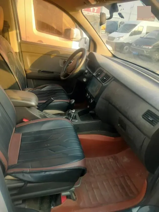 2016 WuLing RongGuang V 1.5L 112HP L4 5MT,autocango,china used car exporter,china ev exporter,chinese used car exporter,chinese used ev exporter