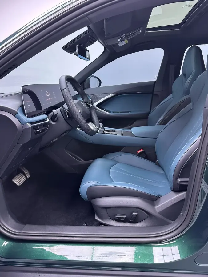 2023 MG 7 1.5T 188HP L4 7DCT,autocango,china used car exporter,china ev exporter,chinese used car exporter,chinese used ev exporter