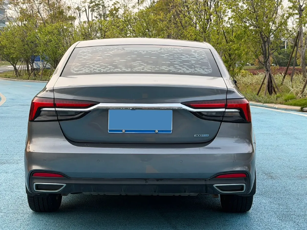 2020 Roewe i6 MAX 1.5T 173HP L4 7DCT,autocango,china used car exporter,china ev exporter,chinese used car exporter,chinese used ev exporter