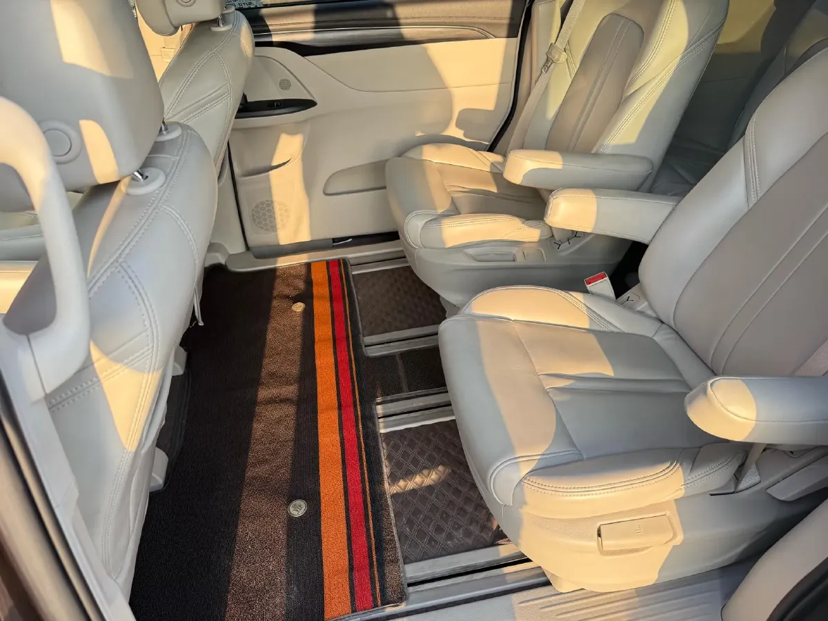 2021 Buick GL8 2.0T 237HP L4 9AT,autocango,china used car exporter,china ev exporter,chinese used car exporter,chinese used ev exporter