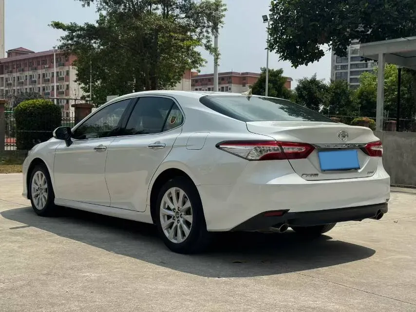 2019 Toyota Camry 2.0L 178HP L4 CVT,autocango,china used car exporter,china ev exporter,chinese used car exporter,chinese used ev exporter