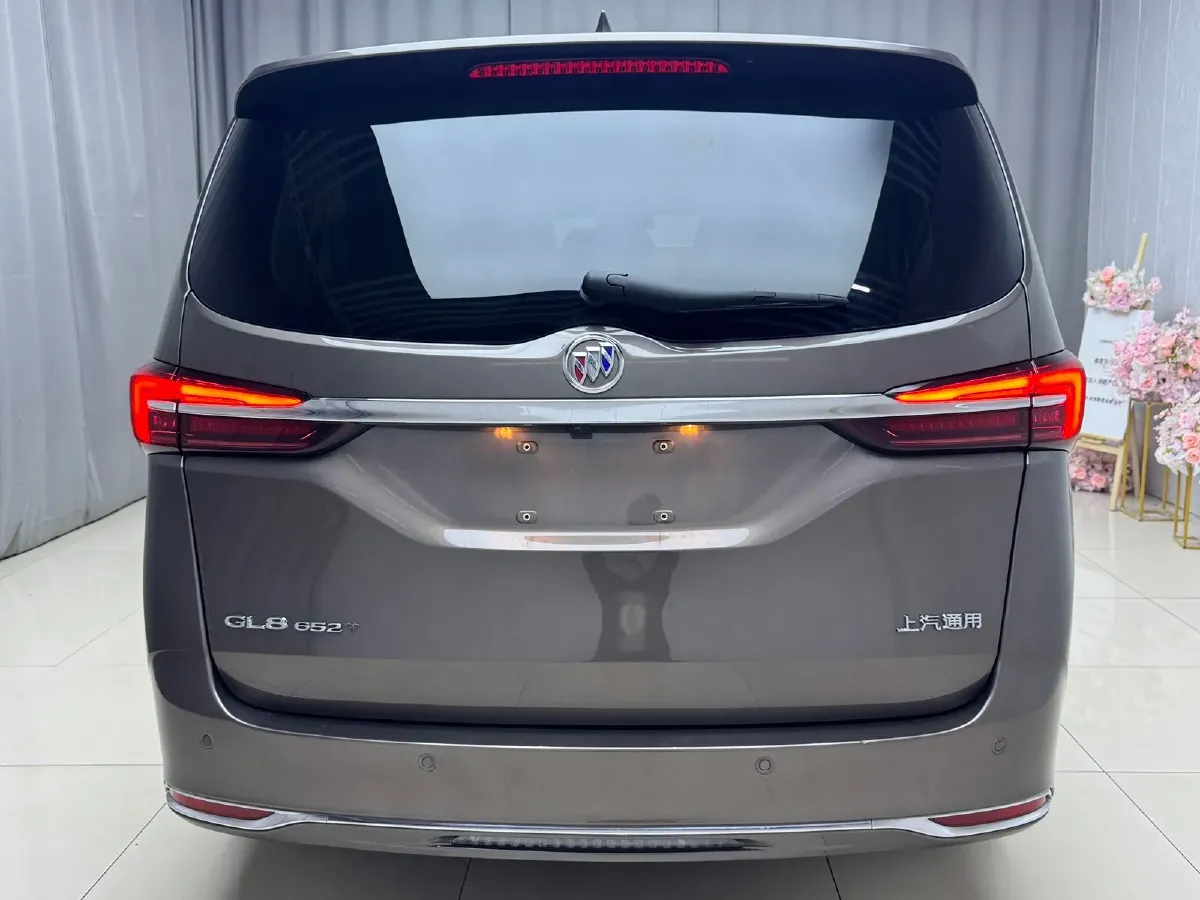 2022 Buick GL8 2.0T 237HP L4 9AT,autocango,china used car exporter,china ev exporter,chinese used car exporter,chinese used ev exporter