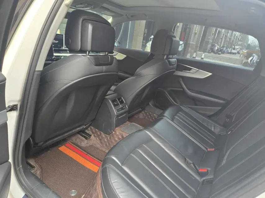 2020 Audi A4L 2.0T 190HP L4 7DCT,autocango,china used car exporter,china ev exporter,chinese used car exporter,chinese used ev exporter