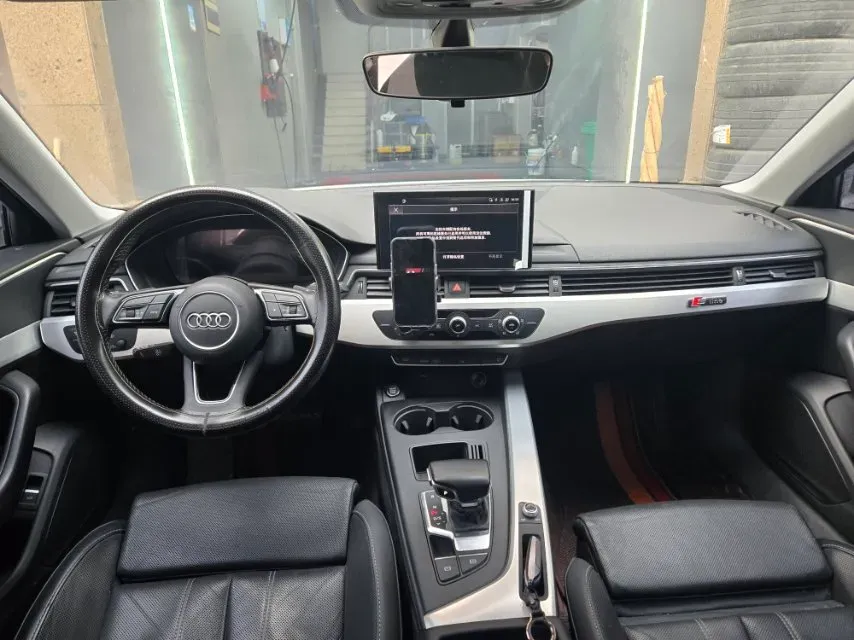 2020 Audi A4L 2.0T 190HP L4 7DCT,autocango,china used car exporter,china ev exporter,chinese used car exporter,chinese used ev exporter