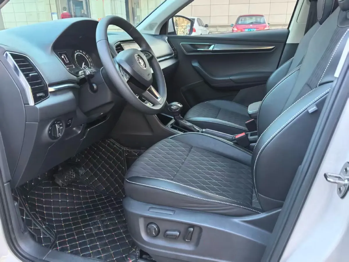 2020 Skoda Karoq 1.4T 150HP L4 7DCT,autocango,china used car exporter,china ev exporter,chinese used car exporter,chinese used ev exporter